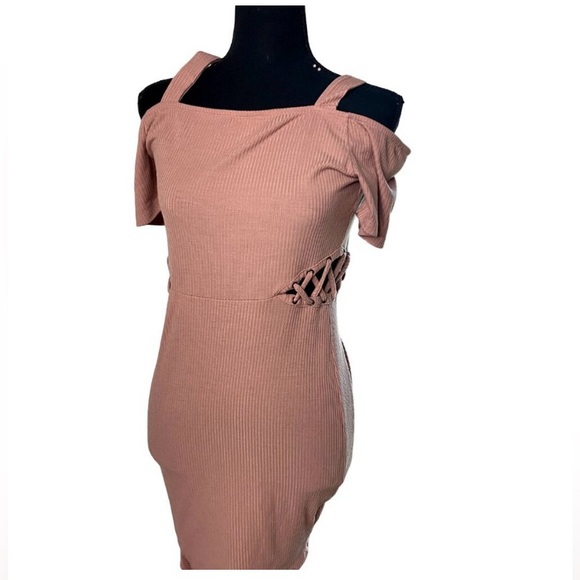 Women’s Mauve Mid-Length Dress Size Medium - Picture 3 of 6